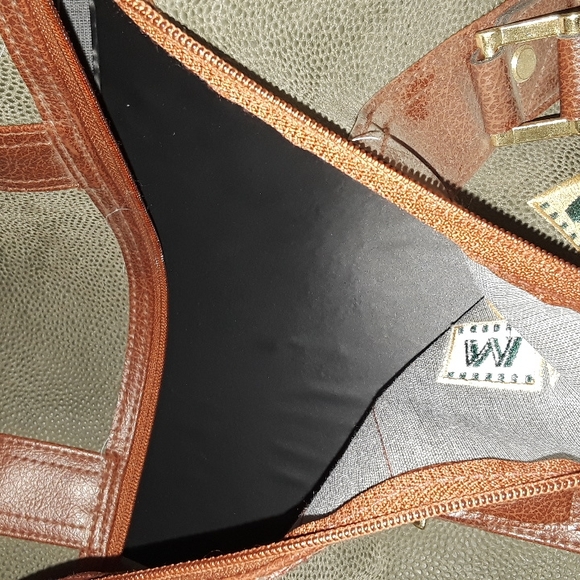 RARE MGM GRAND CAST LAS VEGAS DUFFLE BAG NV - Picture 7 of 7